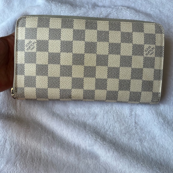 Louis Vuitton Handbags - SOLD❤️❤️❤️